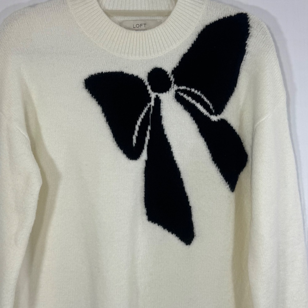 LOFT Cream Sweater with Black Bow Medium Long Sleeve Cozy Knit Pullover - Picture 5 of 10